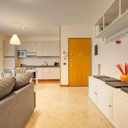 Caseospitali - Casa Oranis, Bilocale Nuovo Con Balcone Perfetto Per Famiglie 아파트